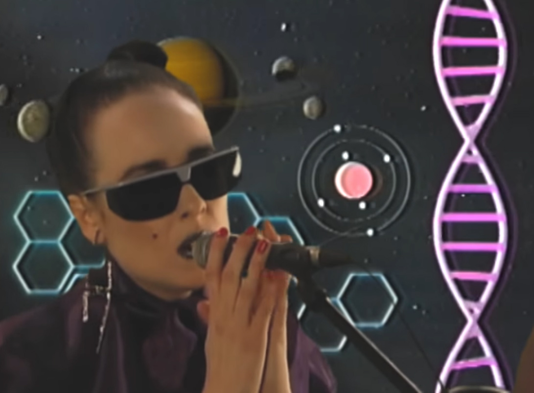 Allie X Science Analogue director